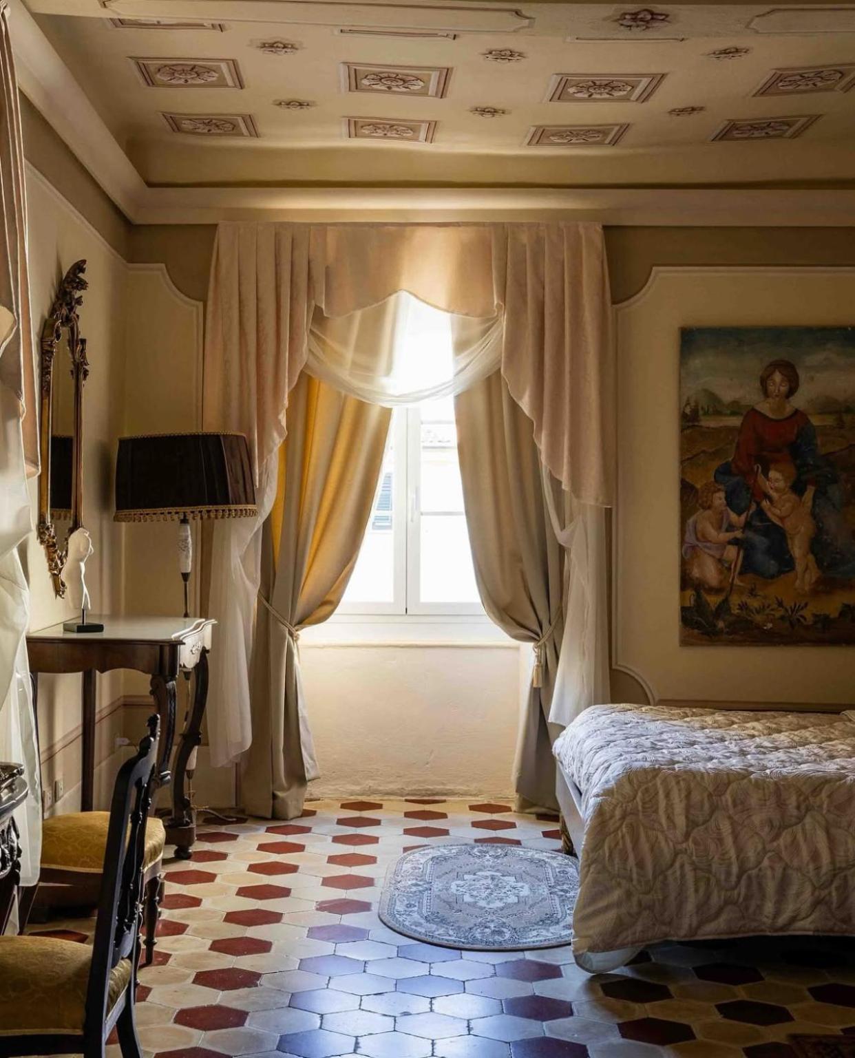 Palazzo Lari Sarzana Hotel Eksteriør billede