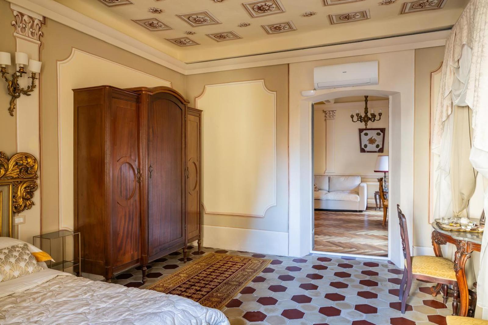 Palazzo Lari Sarzana Hotel Eksteriør billede